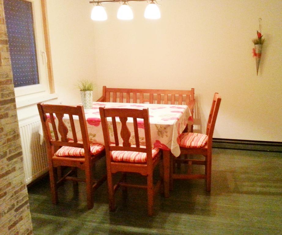 אדנאו Ferienwohnung Am Nuerburgring 2.Og מראה חיצוני תמונה